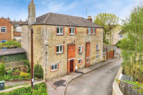 undefined, The Butts, Chippenham