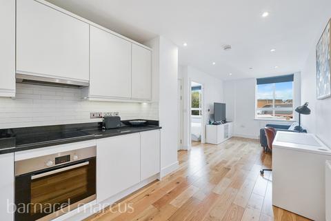 1 bedroom flat for sale, South Street, EPSOM