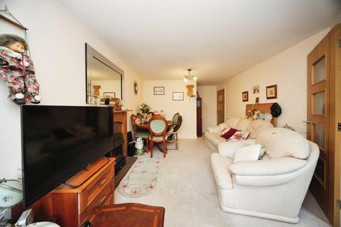 1 bedroom ground floor flat for sale, Cannon Lane, Luton