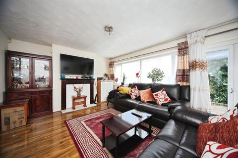 undefined, Buchanan Drive, Luton
