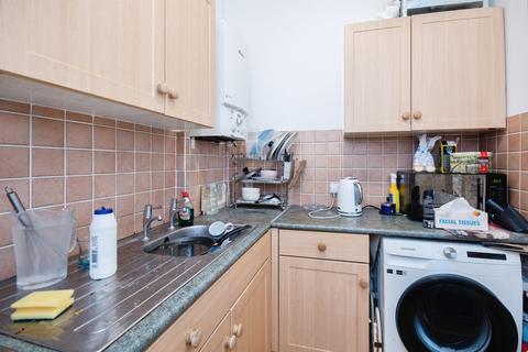 2 bedroom flat for sale, West Street, Blandford Forum