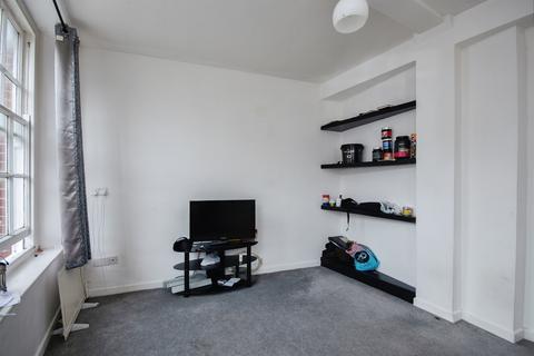 2 bedroom flat for sale, West Street, Blandford Forum