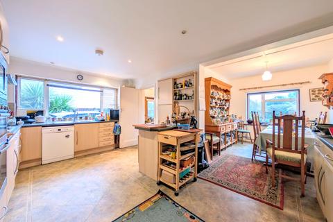 5 bedroom detached house for sale, Arlington Avenue, Goring-By-Sea, Worthing
