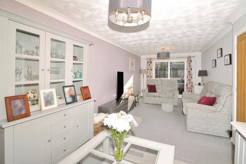 4 bedroom semi-detached house for sale, Cowden Walk, St. Leonards-On-Sea