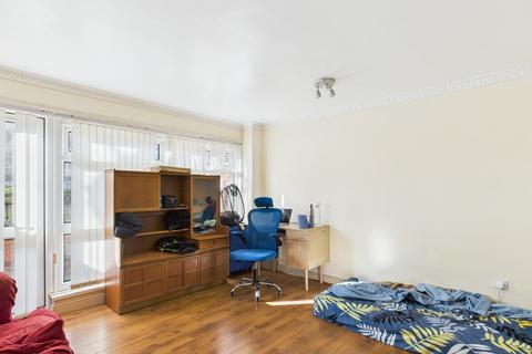 undefined, Moss House Close, Birmingham B15