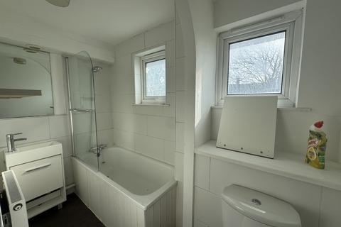 undefined, Stoke Road, AYLESBURY