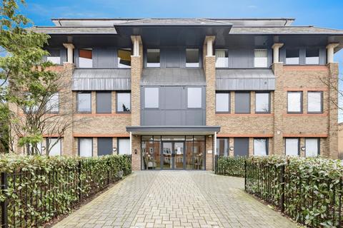 Aldenham Road, Bushey