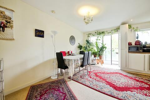 3 bedroom apartment for sale, Amias Drive, Edgware