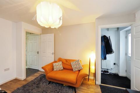 3 bedroom semi-detached house for sale, Barker Round Way, Burton-On-Trent DE14
