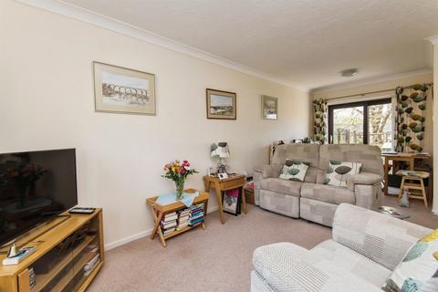 2 bedroom end of terrace house for sale, Honeylands Drive, Exeter
