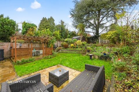 4 bedroom detached house for sale, Warren Road, Banstead