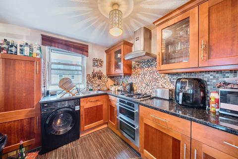 1 bedroom flat for sale, Mawbey Street, London