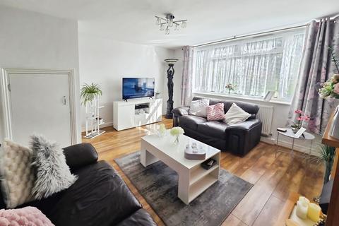 2 bedroom ground floor flat for sale, Crown Way, Leamington Spa