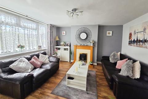 2 bedroom ground floor flat for sale, Crown Way, Leamington Spa