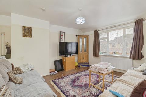2 bedroom flat for sale, Bisley Street, Leicester