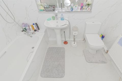 2 bedroom flat for sale, Bisley Street, Leicester