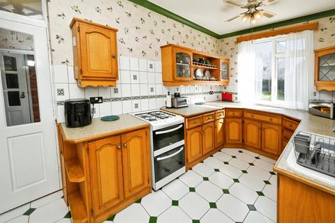 5 bedroom detached house for sale, Cavendish Road, SKEGNESS