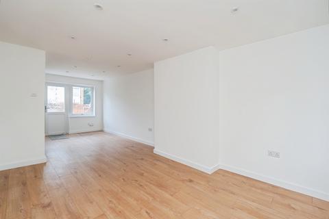 3 bedroom terraced house for sale, The Drive, Totton, SOUTHAMPTON