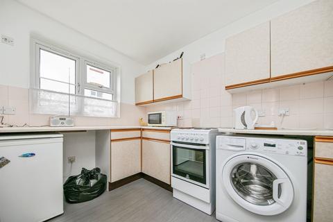 2 bedroom apartment for sale, Harvard Court, Colchester
