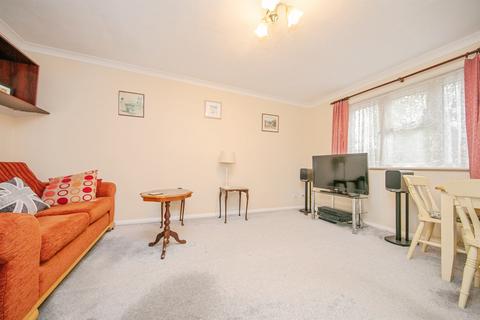 2 bedroom apartment for sale, Harvard Court, Colchester
