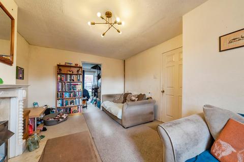 undefined, Chestnut Grove, Grantham