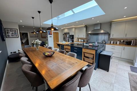 3 bedroom detached house for sale, Victoria Road, Whetstone, Leicester
