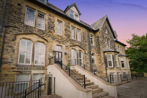 2 bedroom apartment for sale, Browgate, Shipley BD17