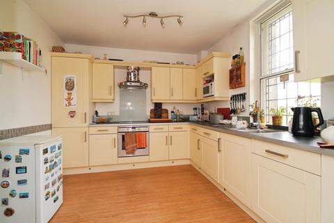 2 bedroom apartment for sale, Browgate, Shipley BD17
