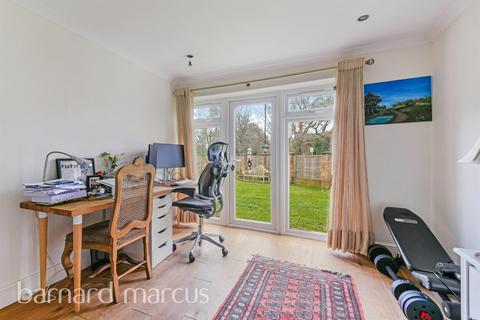5 bedroom bungalow for sale, Deepdene Avenue, Croydon