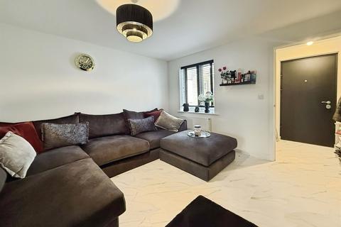 3 bedroom semi-detached house for sale, Grayling Avenue, Swindon