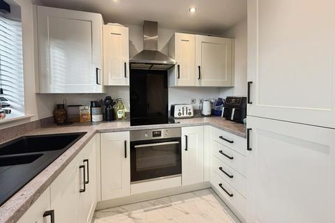 3 bedroom semi-detached house for sale, Grayling Avenue, Swindon