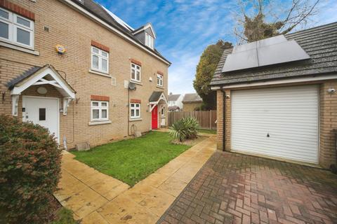undefined, Oakley Gardens, Luton