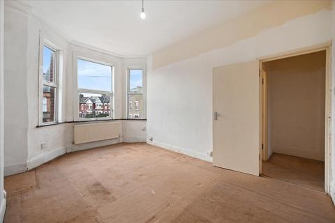 3 bedroom flat for sale, Chapter Road, Willesden Green, NW2