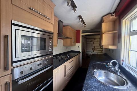 2 bedroom end of terrace house for sale, Bartows Causeway, Tiverton