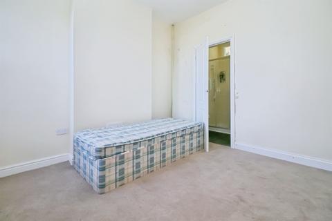 4 bedroom semi-detached house for sale, New Road, Porthcawl