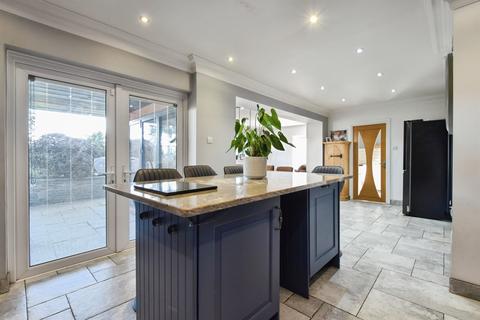 4 bedroom detached house for sale, The Oaks, Quakers Yard, Treharris