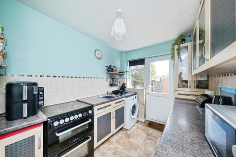 undefined, Hare Close, Buckingham