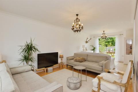 4 bedroom detached house for sale, Clifton Moor, Oakhill, Milton Keynes