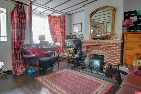 2 bedroom semi-detached house for sale, Suffolk Street, Walton On The Naze