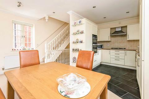 3 bedroom terraced house for sale, Old Mill Close, Tiverton