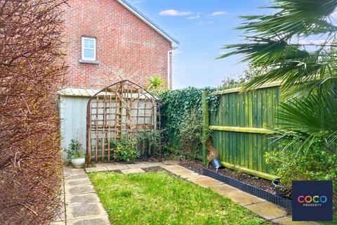 2 bedroom terraced house to rent, Whitehead Drive, Weymouth DT4