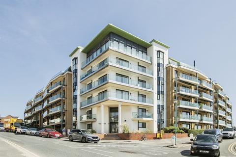 2 bedroom apartment for sale, Marina Close, Boscombe, Bournemouth