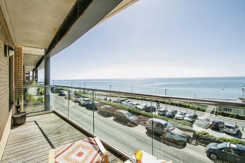 2 bedroom apartment for sale, Marina Close, Boscombe, Bournemouth