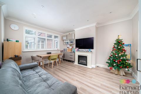 2 bedroom maisonette for sale, Torrington Close, London