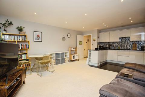 2 bedroom flat for sale, Granville Road, Watford