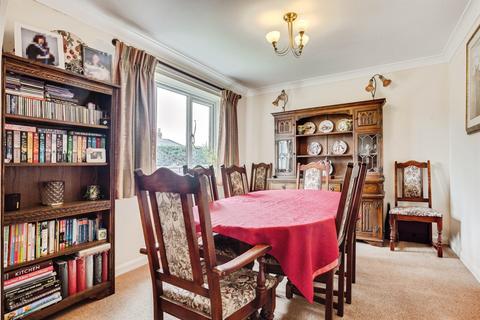 4 bedroom detached house for sale, Silcoates Drive, Wrenthorpe, WAKEFIELD