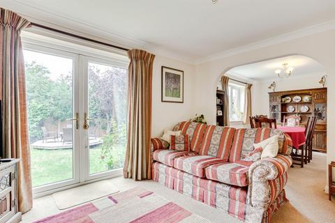 4 bedroom detached house for sale, Silcoates Drive, Wrenthorpe, WAKEFIELD