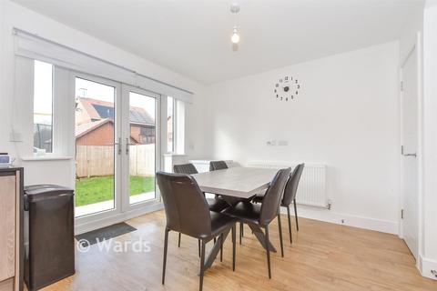 3 bedroom semi-detached house for sale, Bethell Road, Faversham ME13