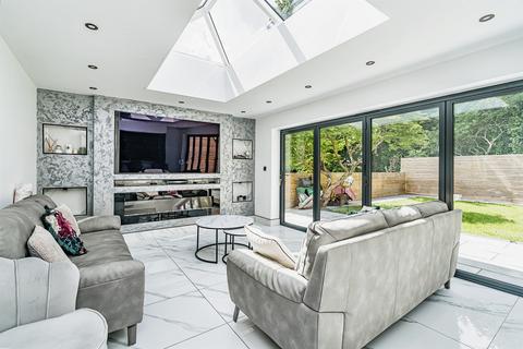 4 bedroom detached house for sale, Hillman Drive, Dudley