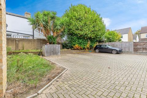 1 bedroom flat for sale, Strover Street, GILLINGHAM